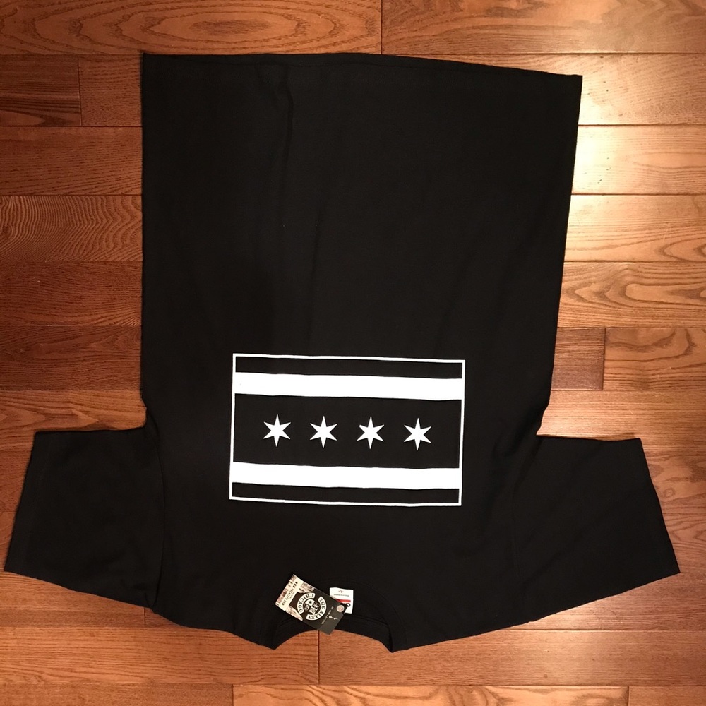 NWT Chicago’s The Alley Chicago tee